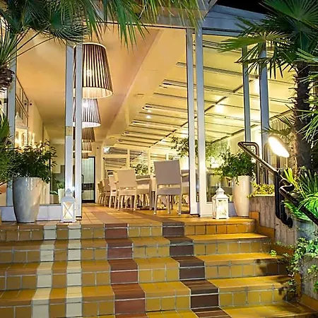 Santiago Hotel 3*