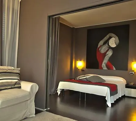 Santiago 3* リド・ディ・イエゾロ